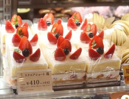 シャトレーゼ　旬のいちごを味わう幸せな季節がやってきました。