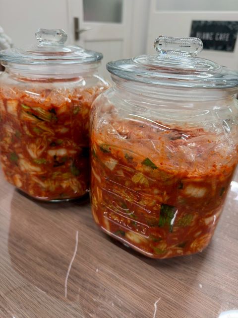 社内で完全無添加キムチ作り